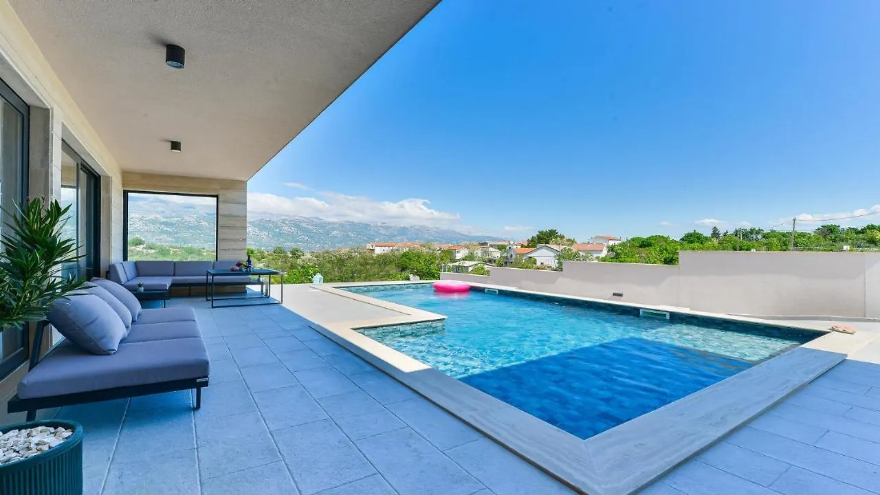 Villa Zariva With Pool And Panoramic Mountain And Vinjerac Croatia