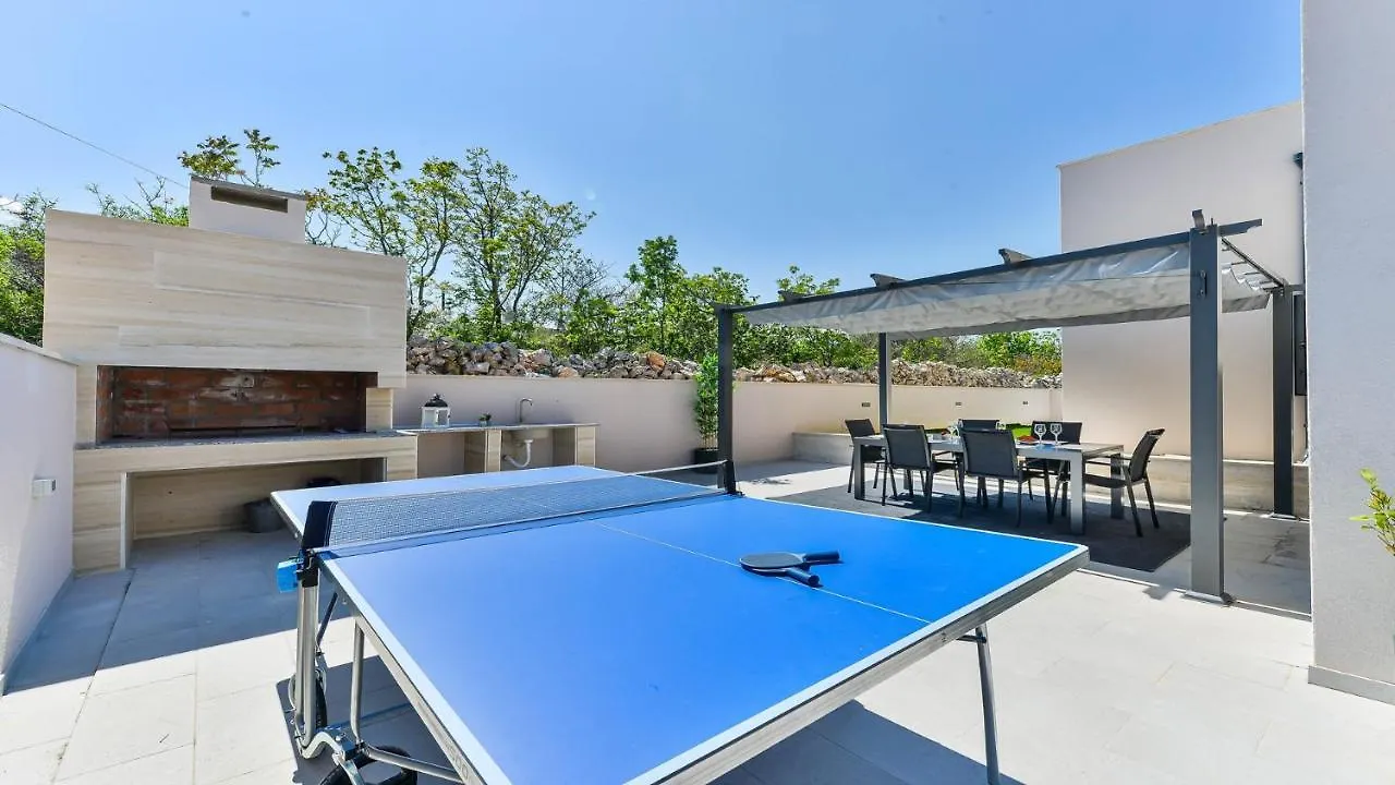 Villa Zariva With Pool And Panoramic Mountain And 维耶拉克